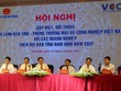 Chủ tịch UBND tỉnh Nam Định Phạm Đình Nghị cùng lãnh đạo tỉnh Nam Định gặp mặt, đối thoại với 500 doanh nghiệp trên địa bàn tỉnh năm 2017.