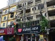 Hà Nội hiện có gần 1.600 tòa chung cư cũ, trong đó có nhiều tòa thuộc cấp độ nguy hiểm cần cải tạo gấp. Ảnh: Dũng Minh