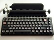 Qwerkywriter: Bàn phím cơ với thiết kế như máy đánh chữ kết nối Bluetooth