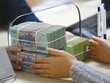 Các ngân hàng áp dụng lãi suất kỳ hạn dài cao hơn nhiều so với kỳ hạn ngắn