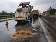 Một đoạn Quốc lộ 1 qua Phú Yên bị hư hỏng nhưng chậm sửa chữa.