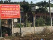 Chính quyền xã Tóc Tiên, thị xã Phú Mỹ phải đặt biển cảnh báo dự án “ma” để cảnh báo người dân, nhà đầu tư. Ảnh: TrọngTín 