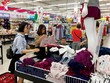 Big C thông báo ngừng nhập các mặt hàng của một số doanh nghiệp dệt may trong nước. Ảnh: Dũng Minh 