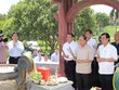 Thủ tướng Nguyễn Xuân Phúc dâng hương tưởng niệm các anh hùng liệt sĩ tại Quảng Trị.