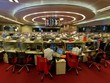 Chỉ số Hang Seng của Hong Kong “bốc hơi” 1,79% trong phiên sáng nay 21/1. Ảnh: AFP