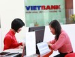 VietBank tặng quà cho khách hàng gửi tiết kiệm