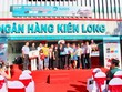  Khách hàng tỉnh Kiên Giang “trúng quà xế hộp” khi xài thẻ Kienlongbank