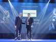 Đại diện Nam A Bank – ông Hà Huy Cường (Phó tổng giám đốc) nhận giải thưởng Corporate Excellence Award - Doanh nghiệp xuất sắc châu Á và Fast Enterprise Award - Doanh nghiệp tăng trưởng nhanh.