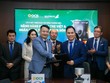  Ông Nguyễn Đình Tùng - Tổng giám đốc OCB và ông Đặng Tất Thắng, Phó chủ tịch thường trực kiêm Tổng giám đốc hãng hàng không Bamboo Airways ký kết hợp đồng triển khai thẻ Đồng thương hiệu OCB - BAV
