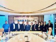 Ban lãnh đạo BlueOrchard và Nam A Bank cùng nhau thảo luận các chương trình hợp tác.