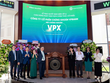 Tổng Giám đốc VPBankS Vũ Hữu Điền tiến hành nghi thức đánh cồng khai trương phiên giao dịch đầu tiên của VPX trên HoSE