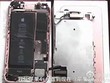 Hình ảnh được cho là iPhone 7 phát nổ, thân máy bị tách đôi. Ảnh: People.cn.
