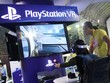 Trải nghiệm thực tế ảo bằng kính PlayStation VR tại Sony Show 2016. Ảnh: Bảo Nam.