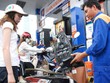 Giá xăng dầu tăng tới 900 đồng một lít từ 15h chiều nay.