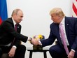 Tổng thống Nga Vladimir Putin và Tổng thống Mỹ Donald Trump tại Osaka, Nhật Bản, ngày 28/6/2019. Ảnh: Reuters.