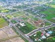 Đất nền xa trung tâm, đất nông nghiệp vùng ven là một trong những phân khúc thanh khoản sụt giảm mạnh nhất. Ảnh: Lê Toàn.