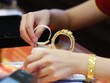 Giá vàng hôm nay ngày 15/2: Giá vàng tăng vọt, vượt mốc 63 triệu đồng/lượng