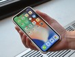 iPhone X bị tố lỗi rè loa khi mở âm lượng lớn.