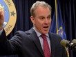 Tổng chưởng lý bang New York, Mỹ, Eric Schneiderman từ chức giữa bê bối tình dục. Ảnh: Fox News.