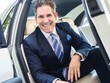 Triệu phú Grant Cardone quan niệm tiền để một chỗ là lãng phí. Ảnh: Cnbc.