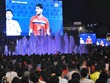 Điểm xem bóng đá màn hình lớn tại phố đi bộ Nguyễn Huệ, TP HCM, đêm diễn ra trận Việt Nam - Syria. Ảnh: Hữu Khoa.