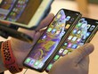 iPhone Xs có giá bán khởi điểm từ 999 USD, còn Xs Max là 1.099 USD