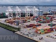 Hàng hóa được xếp tại cảng ở Baltimore, Maryland, Mỹ. (Nguồn: AFP/TTXVN).