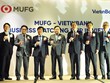 Đại diện Ban Lãnh đạo VietinBank và MUFG chúc mừng sự thành công của sự kiện.