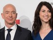 Jeff Bezos và MacKenzie tại Berlin tháng 4/2018. Ảnh: AFP.