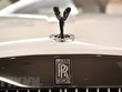 Biểu tượng Rolls-Royce trên xe Wraith Black Badge tại cửa hàng ở thủ đô London, Anh, ngày 9/1/2019. (Nguồn: AFP/ TTXVN).