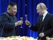 Tổng thống Nga Putin (phải) và lãnh đạo Triều Tiên Kim Jong-un tại hội nghị thượng đỉnh ở Vladivostok hôm 25/4. Ảnh: Reuters.