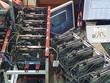Các đồng bitcoin tự động sinh ra bởi thuật toán được thiết kế trong mã nguồn của bitcoin (trong ảnh là các thiết bị dùng để "đào" bitcoin).