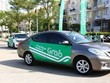 Taxi công nghệ, Grab phải dán lô gô phản quang (ảnh: VIR).