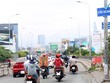 Lưu thông trên cầu Kênh Tẻ thông thoáng hơn. Ảnh: Hữu Nguyên.
