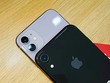 iPhone 11 là bản nâng cấp của iPhone XR với màu sắc mới và thêm camera góc chụp siêu rộng.