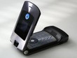 Chiếc Motorola Razr đời đầu. (Nguồn: zdnet.com).