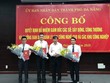 Ông Đặng Việt Dũng, Phó Chủ tịch UBND TP. Đà Nẵng trao các quyết định bổ nhiệm nhân sự - Ảnh: VGP/Lưu Hương.