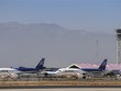Máy bay của hãng hàng không LATAM tại sân bay quốc tế Santiago, Chile ngày 24/3/2020. (Ảnh: AFP/TTXVN).