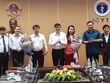 Lãnh đạo Bộ Y tế trao quyết định và chúc mừng các cán bộ được bổ nhiệm chức vụ mới.