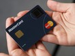 Triển vọng của Mastercard được đánh giá là tích cực, nhưng hãng cung cấp dịch vụ thanh toán thẻ này đang vướng vào vụ kiện khổng lồ tại Anh với cáo buộc tính phí cao