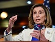 Chủ tịch Hạ viện Mỹ Nancy Pelosi phát biểu tại cuộc họp báo ở Washington, DC. (Ảnh: AFP/TTXVN).