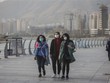 Người dân đeo khẩu trang phòng lây nhiễm Covid-19 tại Tehran, Iran. Ảnh: THX.