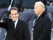 Ông Joe Biden (phải) và con trai Hunter Biden (Ảnh: AFP).