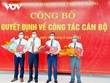 Ông Lê Trung Chinh, Chủ tịch UBND TP Đà Nẵng trao Quyết định bổ nhiệm Giám đốc và 2 Phó Giám đốc Sở Xây dựng.