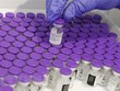 Vaccine phòng COVID-19 của Pfizer-BioNtech. (Ảnh: AFP/TTXVN).