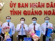 Chủ tịch UBND tỉnh Quảng Ngãi Đặng Văn Minh trao quyết định bổ nhiệm 5 Giám đốc sở.