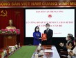 Trưởng Ban Dân vận Trung ương Bùi Thị Minh Hoài đã trao Quyết định cho ông Triệu Tài Vinh, Phó Trưởng Ban Dân vận Trung ương.