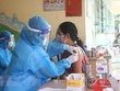 Sóc Trăng đẩy nhanh tiến độ tiêm chủng vaccine phòng COVID-19 cho người dân, đặc biệt là đối tượng có nguy cơ cao, tiến tới mục tiêu đạt miễn dịch cộng đồng. (Ảnh: Chanh Đa/TTXVN).