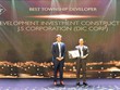 Đại diện Tập đoàn DIC đón nhận giải thưởng “Nhà phát triển đô thị xuất sắc nhất 2021” (Best Township Developer Vietnam 2021).