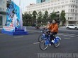 Người dân Thành phố Hồ Chí Minh trải nghiệm dịch vụ xe đạp công cộng tại trung tâm thành phố. (Nguồn: hcmcpv.org.vn).